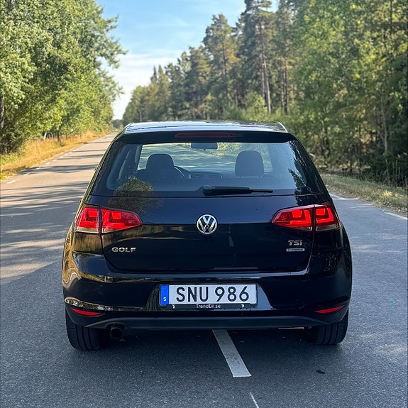 Volkswagen Golf VII 5 of 6