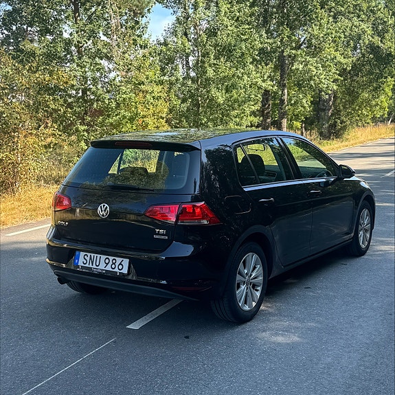 Volkswagen Golf VII 4 of 6