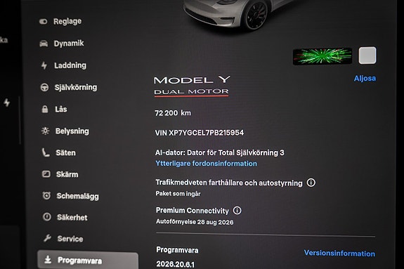 Tesla Model Y 21 of 27