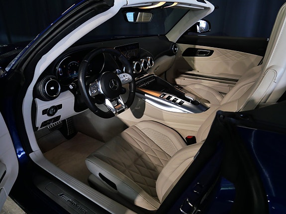 Mercedes-Benz AMG GT Roadster 8 of 28