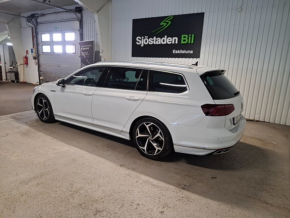 Volkswagen Passat 5 of 16