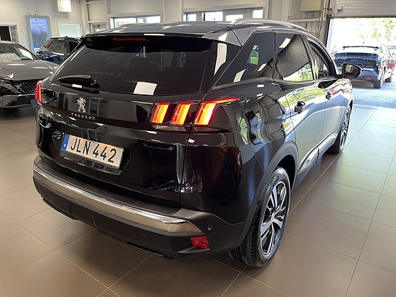 Peugeot 3008 3 of 15
