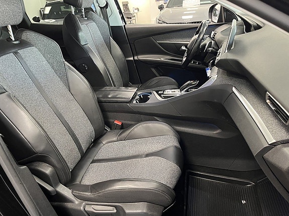 Peugeot 3008 9 of 15