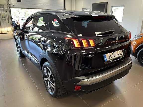 Peugeot 3008 2 of 15