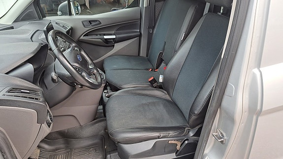 Ford Transit Connect 7 of 9