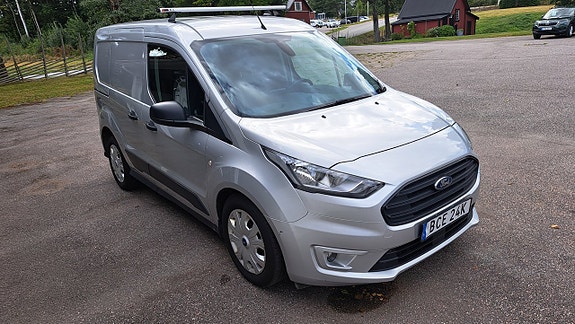Ford Transit Connect 5 of 9