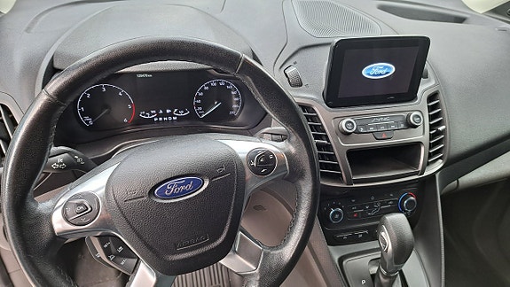 Ford Transit Connect 6 of 9