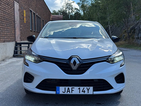 Renault Clio 8 of 24