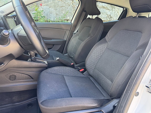Renault Clio 9 of 24