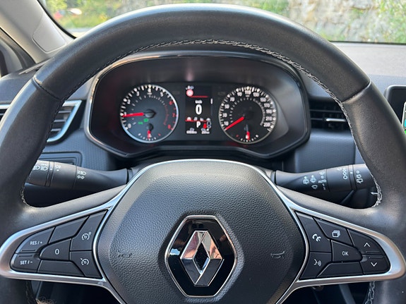 Renault Clio 15 of 24