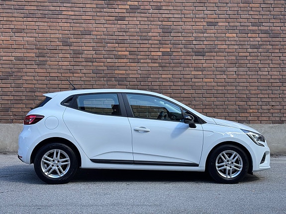 Renault Clio 6 of 24