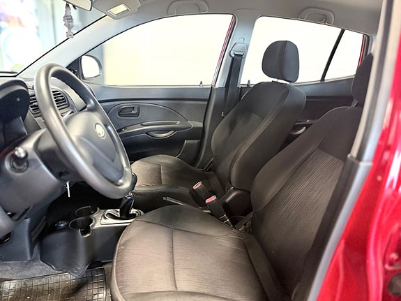 Kia Picanto 6 of 9