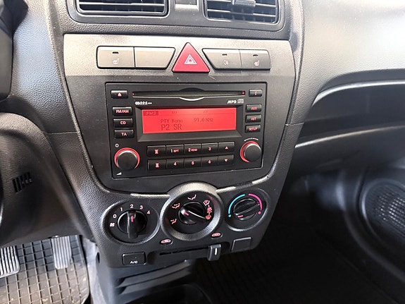Kia Picanto 9 of 9