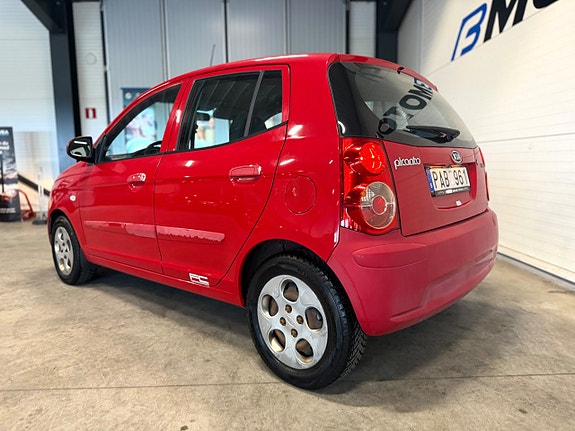 Kia Picanto 4 of 9