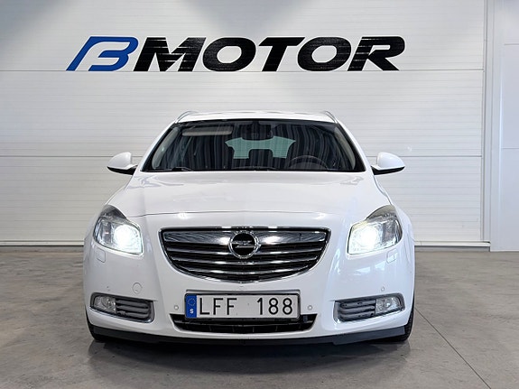 Opel Insignia 2 of 15
