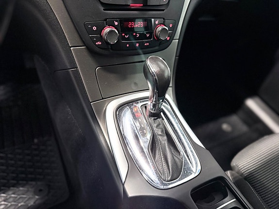 Opel Insignia 11 of 15