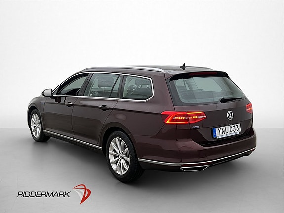 Volkswagen Passat 4 of 30