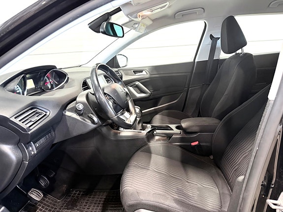 Peugeot 308 8 of 14
