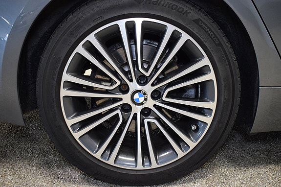 BMW 520d 27 of 30