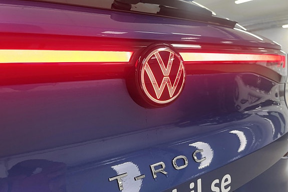 Volkswagen T-Roc 12 of 30