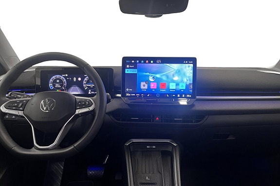Volkswagen T-Roc 14 of 30