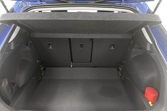Volkswagen T-Roc 25 of 30