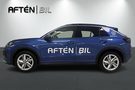 Volkswagen T-Roc 10 of 30