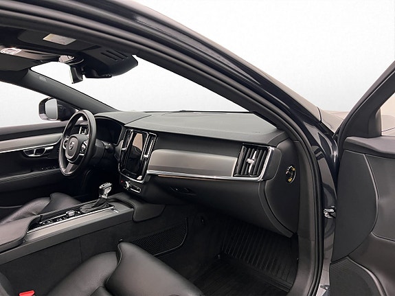 Volvo V90 Cross Country 26 of 30