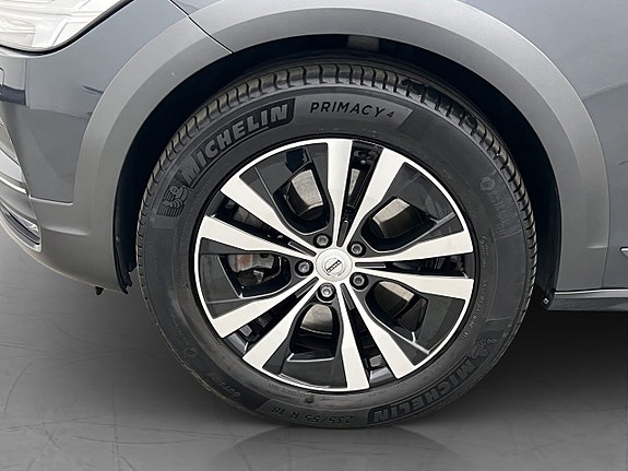 Volvo V90 Cross Country 27 of 30
