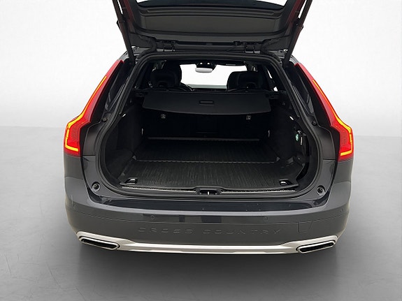 Volvo V90 Cross Country 23 of 30