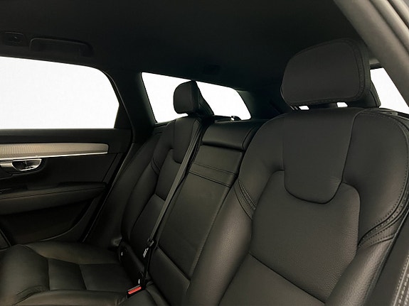 Volvo V90 Cross Country 22 of 30