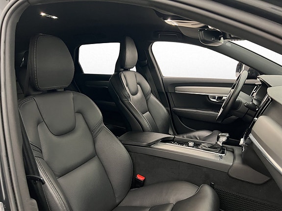 Volvo V90 Cross Country 25 of 30