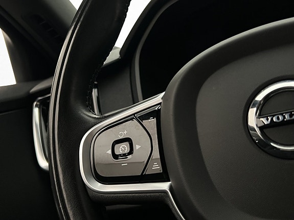 Volvo V90 Cross Country 12 of 30