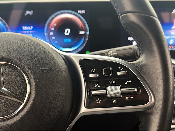 Mercedes-Benz EQB300 30 of 30
