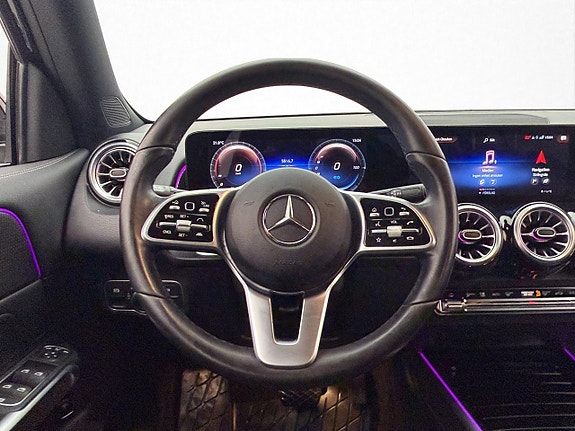 Mercedes-Benz EQB300 14 of 30