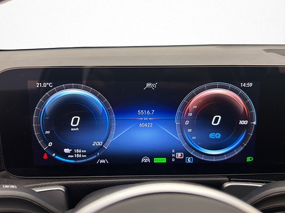 Mercedes-Benz EQB300 15 of 30