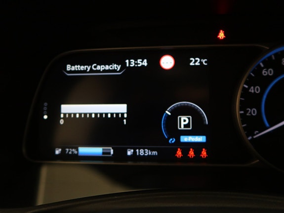 Nissan Leaf 4 of 30