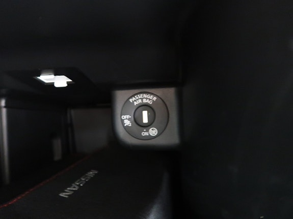 Nissan Leaf 30 of 30