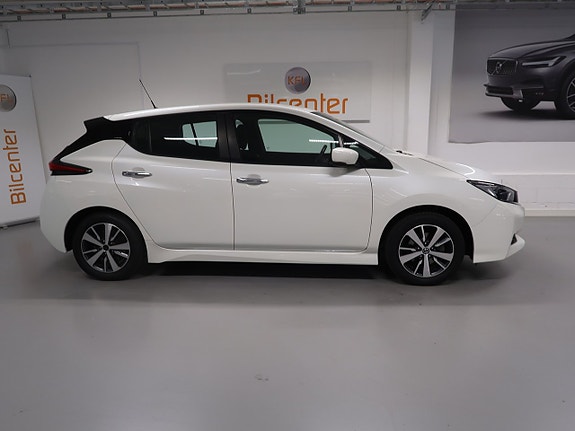Nissan Leaf 7 of 30