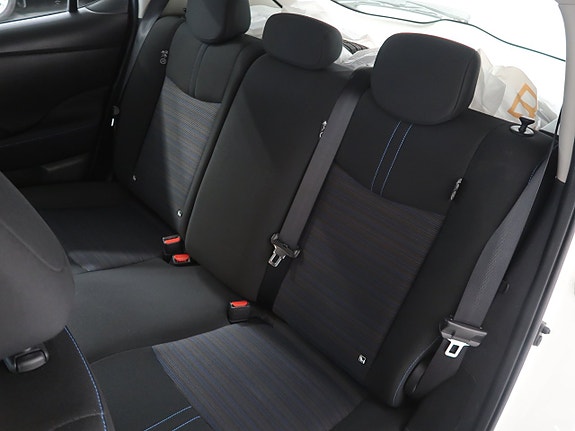 Nissan Leaf 23 of 30