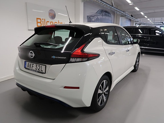 Nissan Leaf 8 of 30