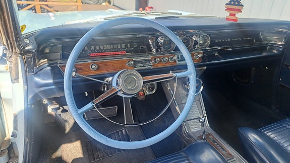 Pontiac Grand Prix 6 of 12