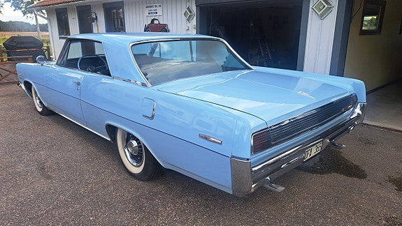Pontiac Grand Prix 3 of 12