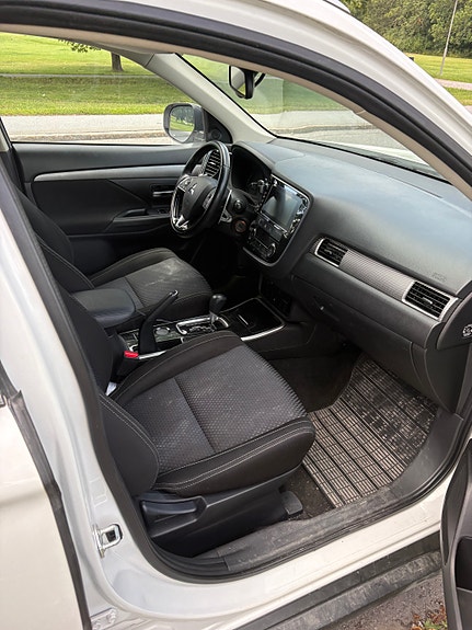 Mitsubishi Outlander 10 of 10