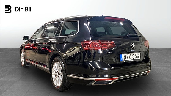 Volkswagen Passat 3 of 12