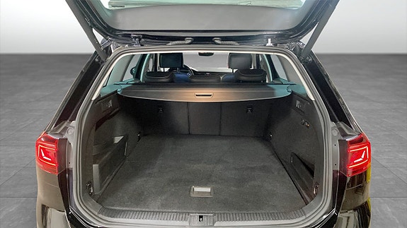 Volkswagen Passat 12 of 12