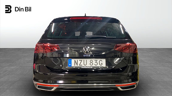 Volkswagen Passat 5 of 12