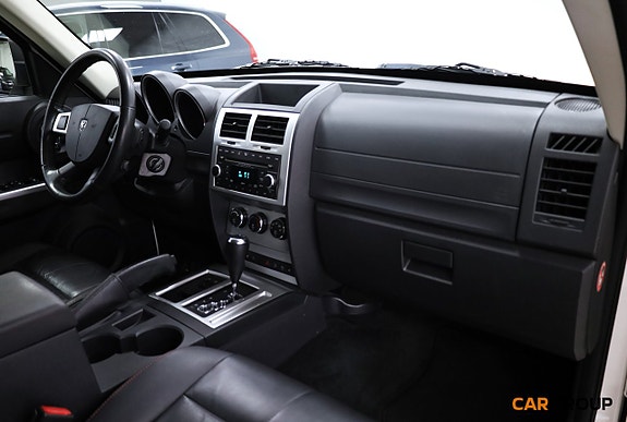 Dodge Nitro 12 of 18