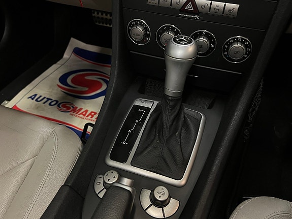 Mercedes-Benz SLK200 19 of 28