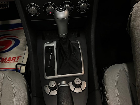 Mercedes-Benz SLK200 22 of 28